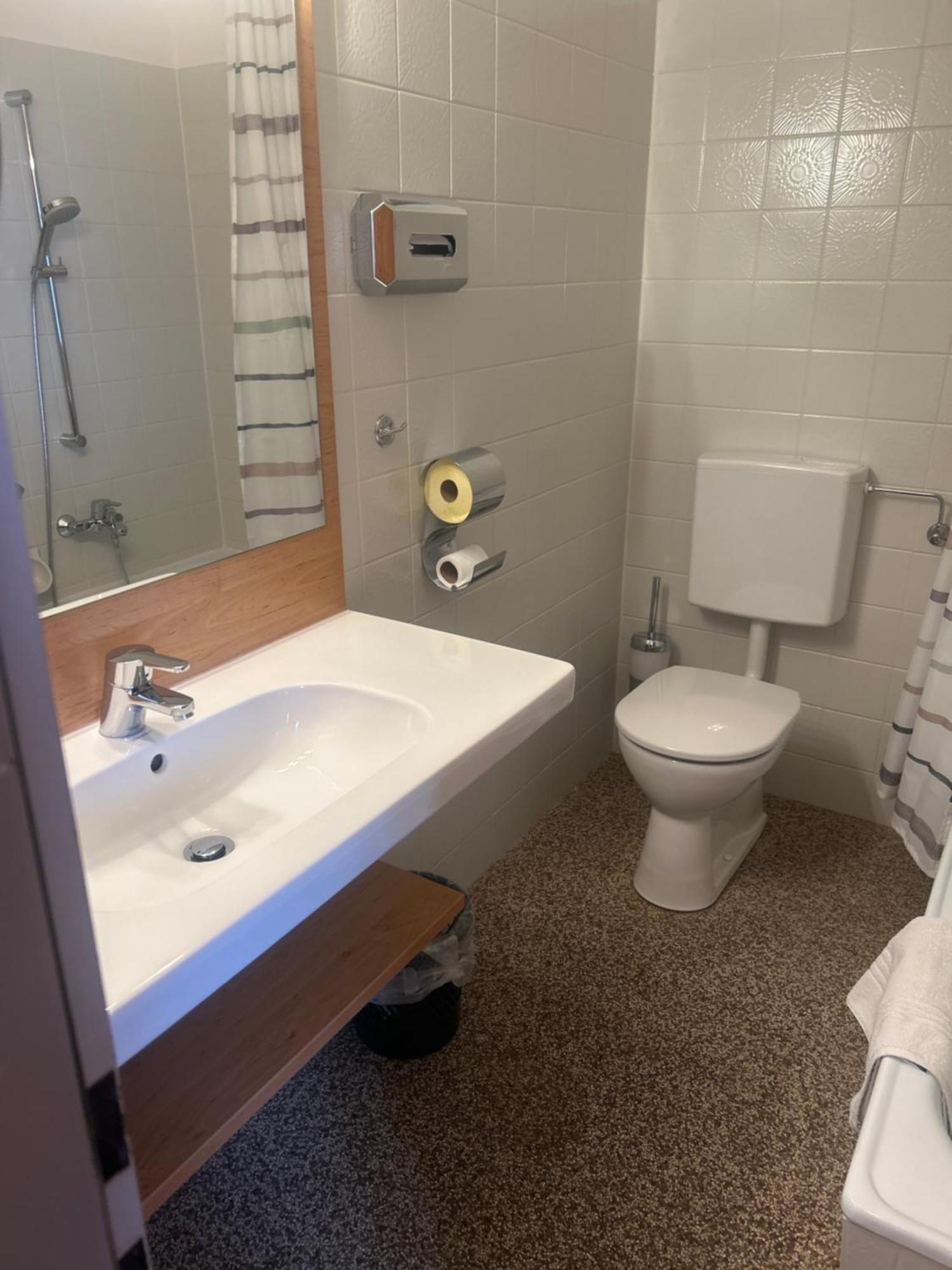 Gasthof Mit Seeterasse & Appartements Zur Landeroith ワイレック エクステリア 写真